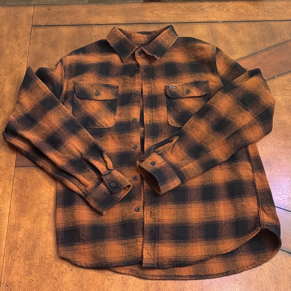 Brixton Men's Plaid Shirt in Brown and Black